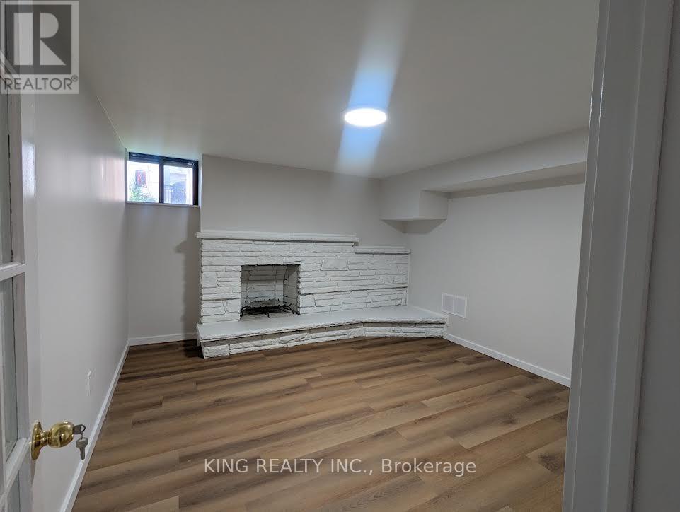 15 Roxaline Street, Toronto, Ontario  M9P 2Y6 - Photo 14 - W13831250