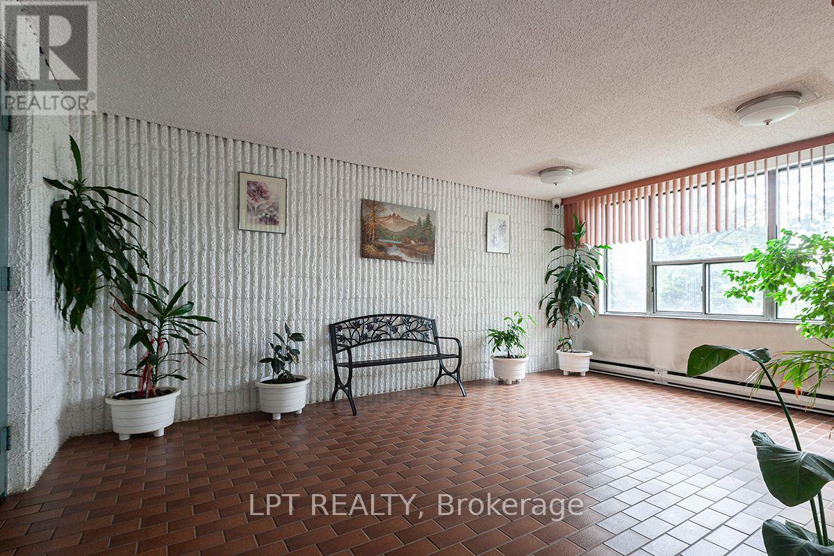 504 - 315 Dixon Road, Toronto, Ontario  M9R 1S1 - Photo 4 - W13831268
