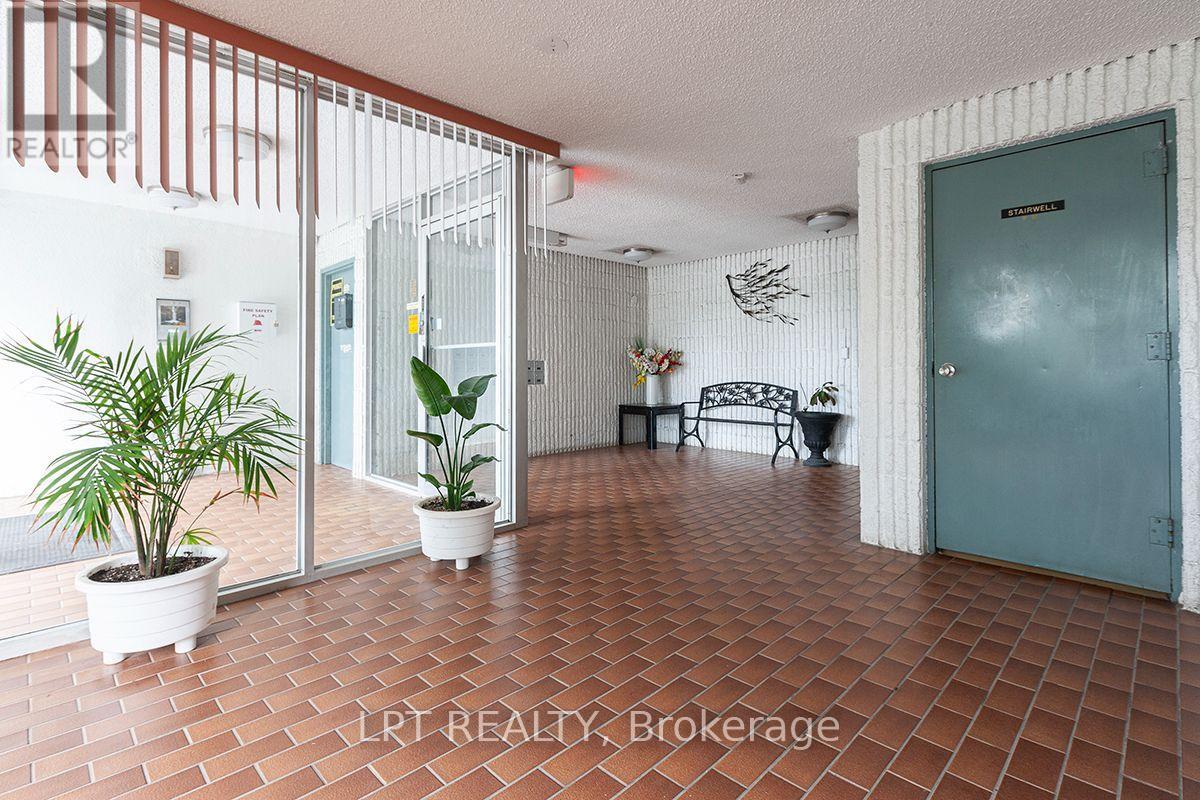 504 - 315 Dixon Road, Toronto, Ontario  M9R 1S1 - Photo 5 - W13831268