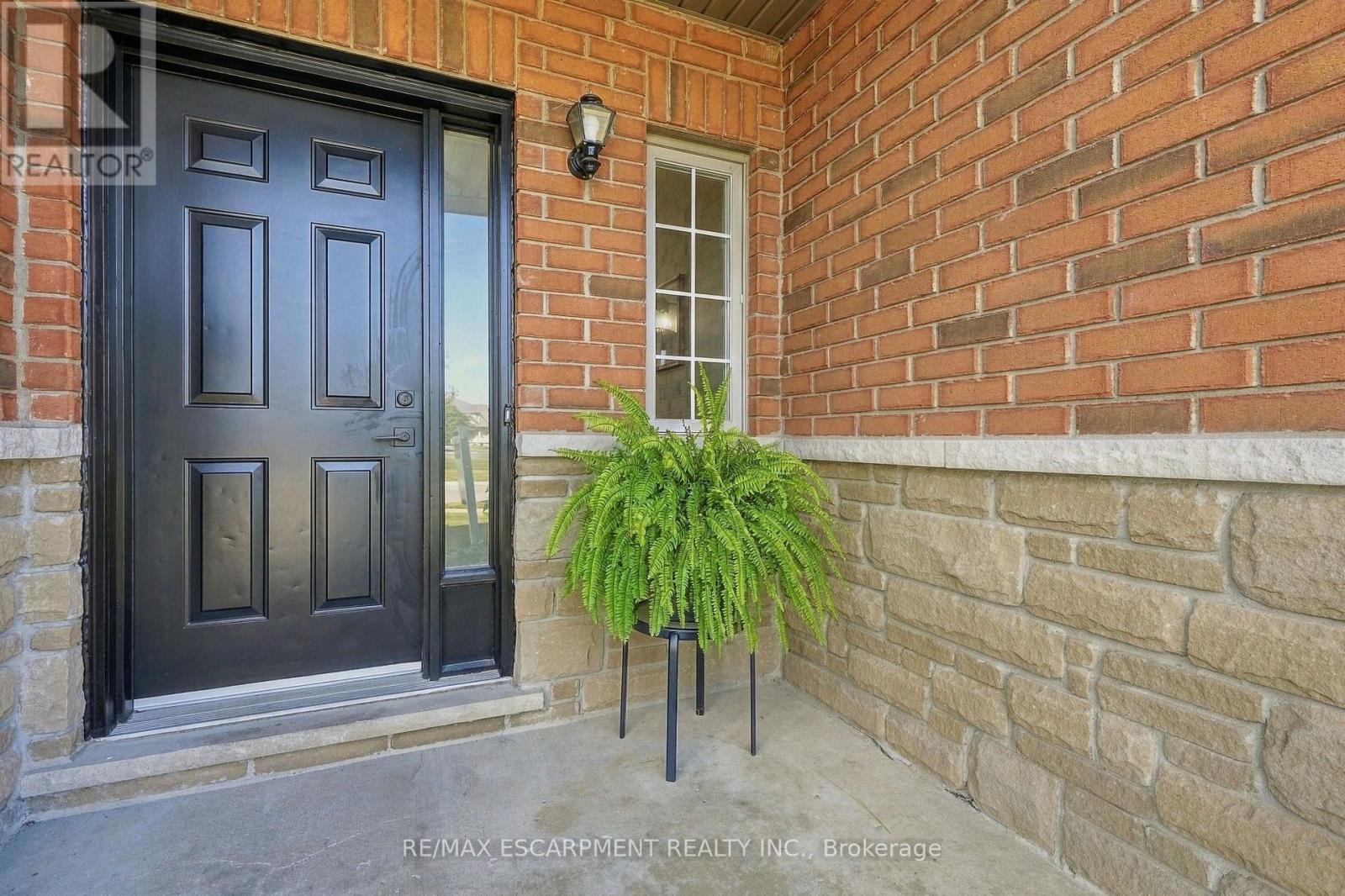 257 Southbrook Drive, Hamilton, Ontario  L0R 1C0 - Photo 2 - X13831262