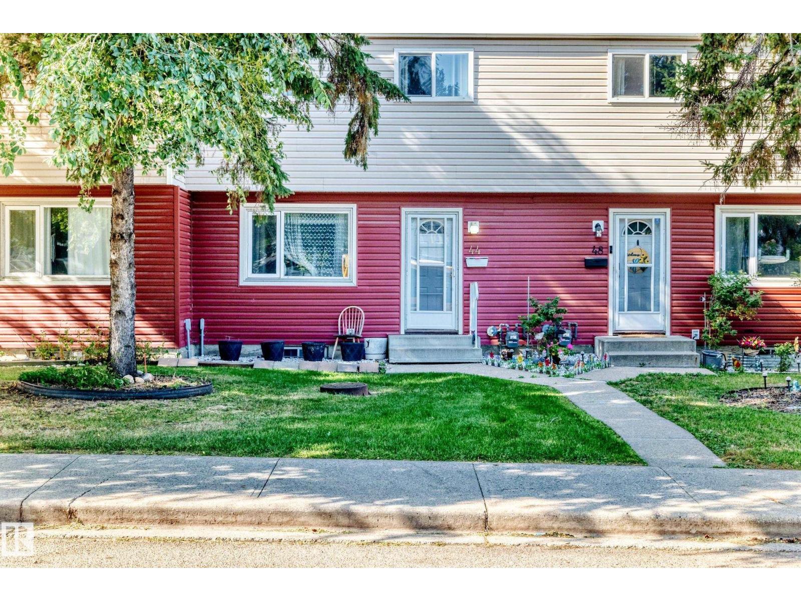 44 HABITAT CR NW