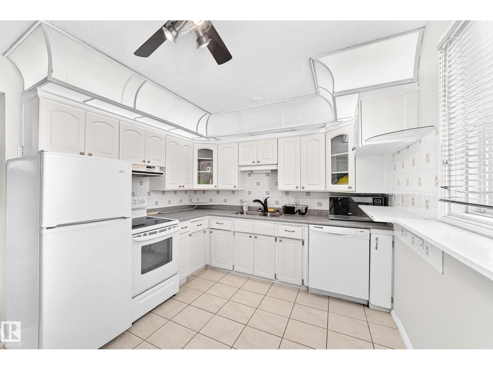 44 HABITAT CR NW
