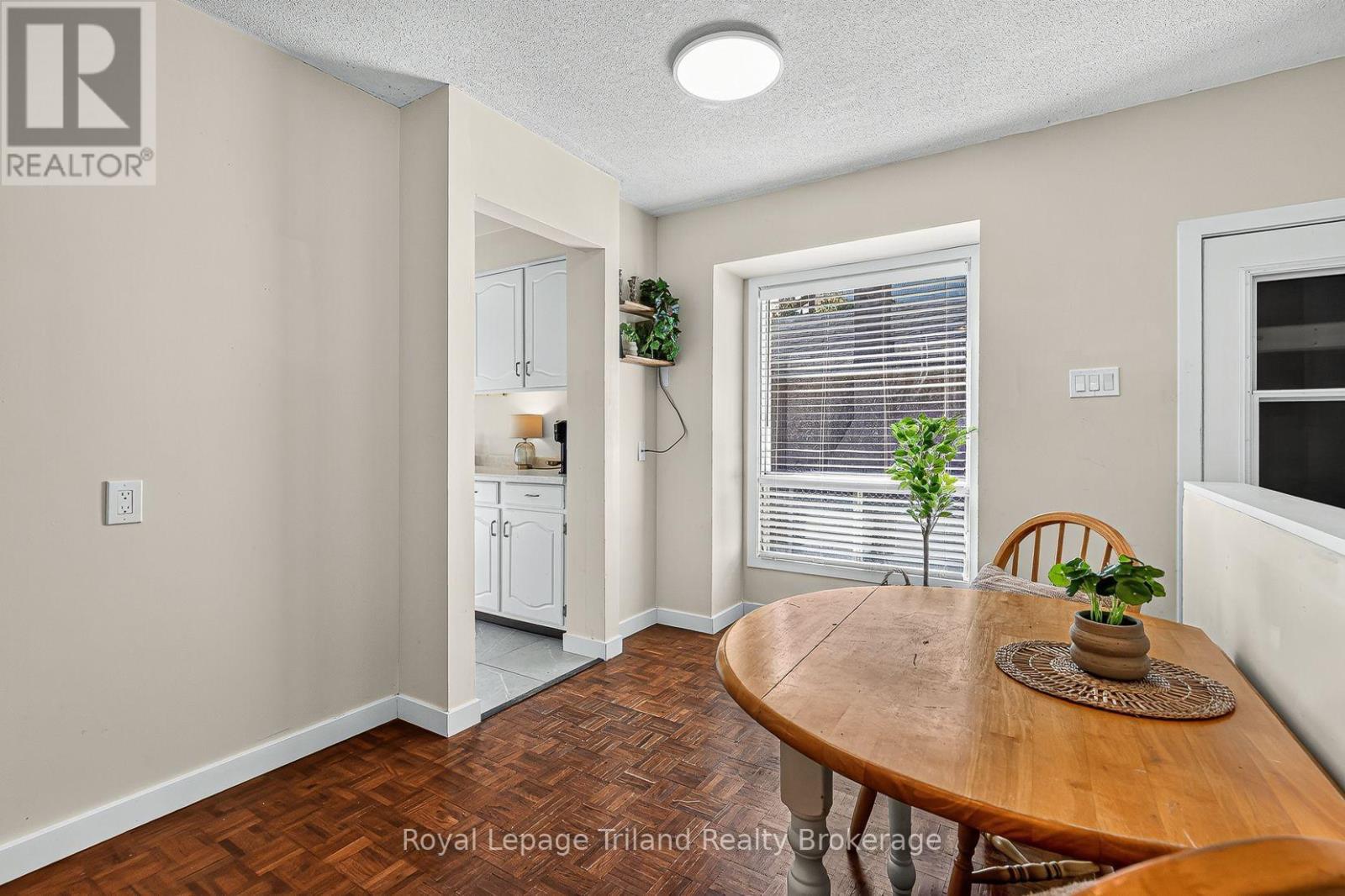 43 Dundee Court, London South, Ontario  N6C 5E4 - Photo 12 - X13831286