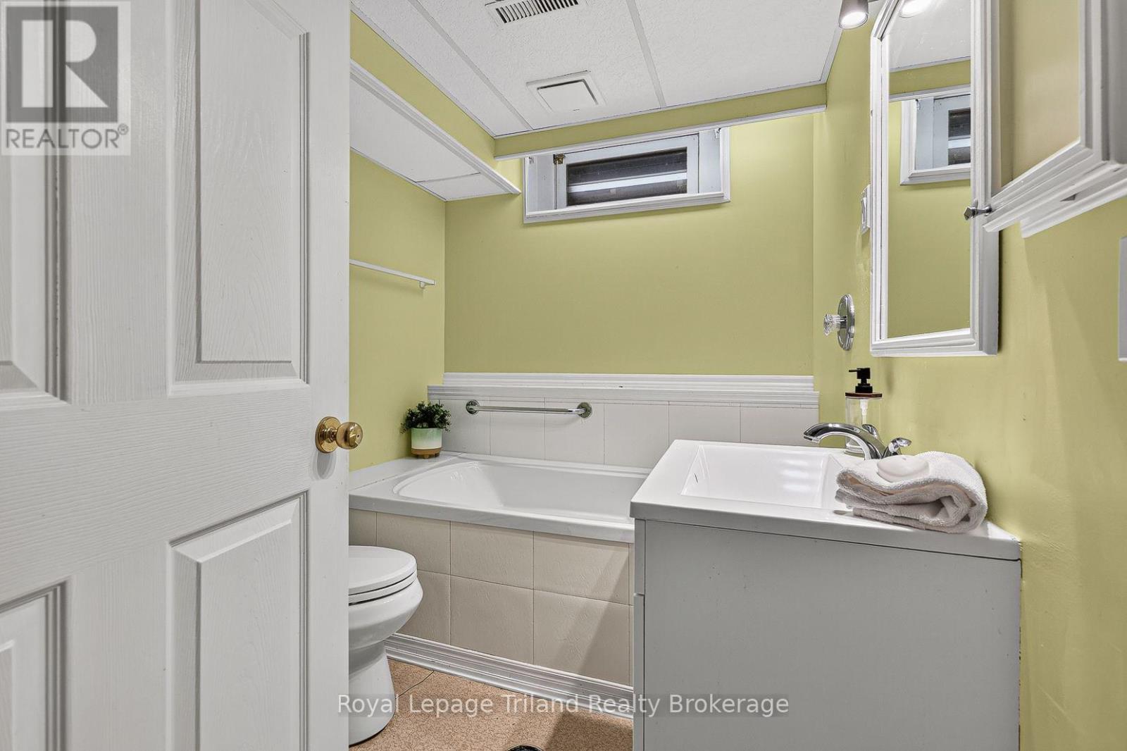 43 Dundee Court, London South, Ontario  N6C 5E4 - Photo 35 - X13831286