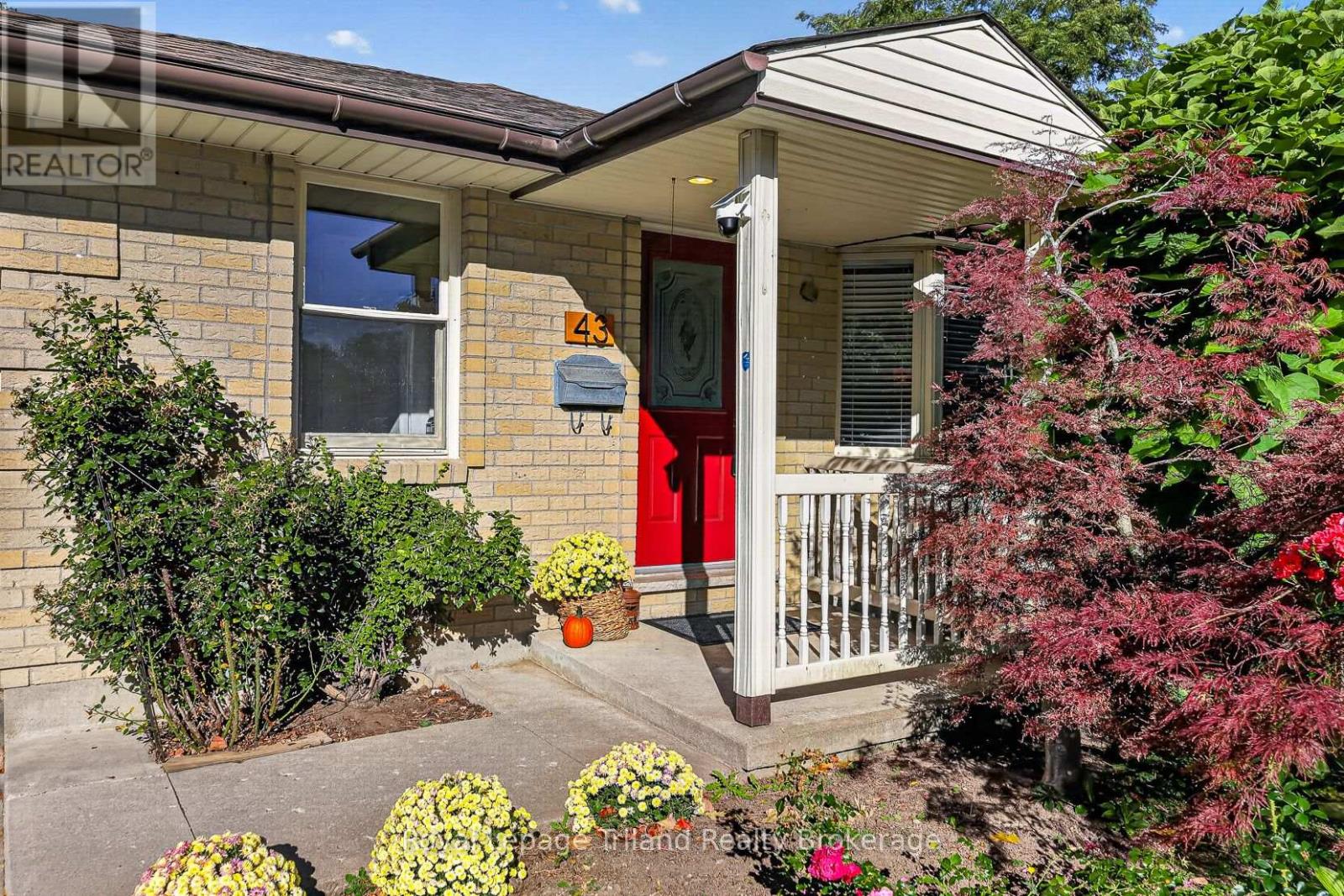 43 Dundee Court, London South, Ontario  N6C 5E4 - Photo 5 - X13831286