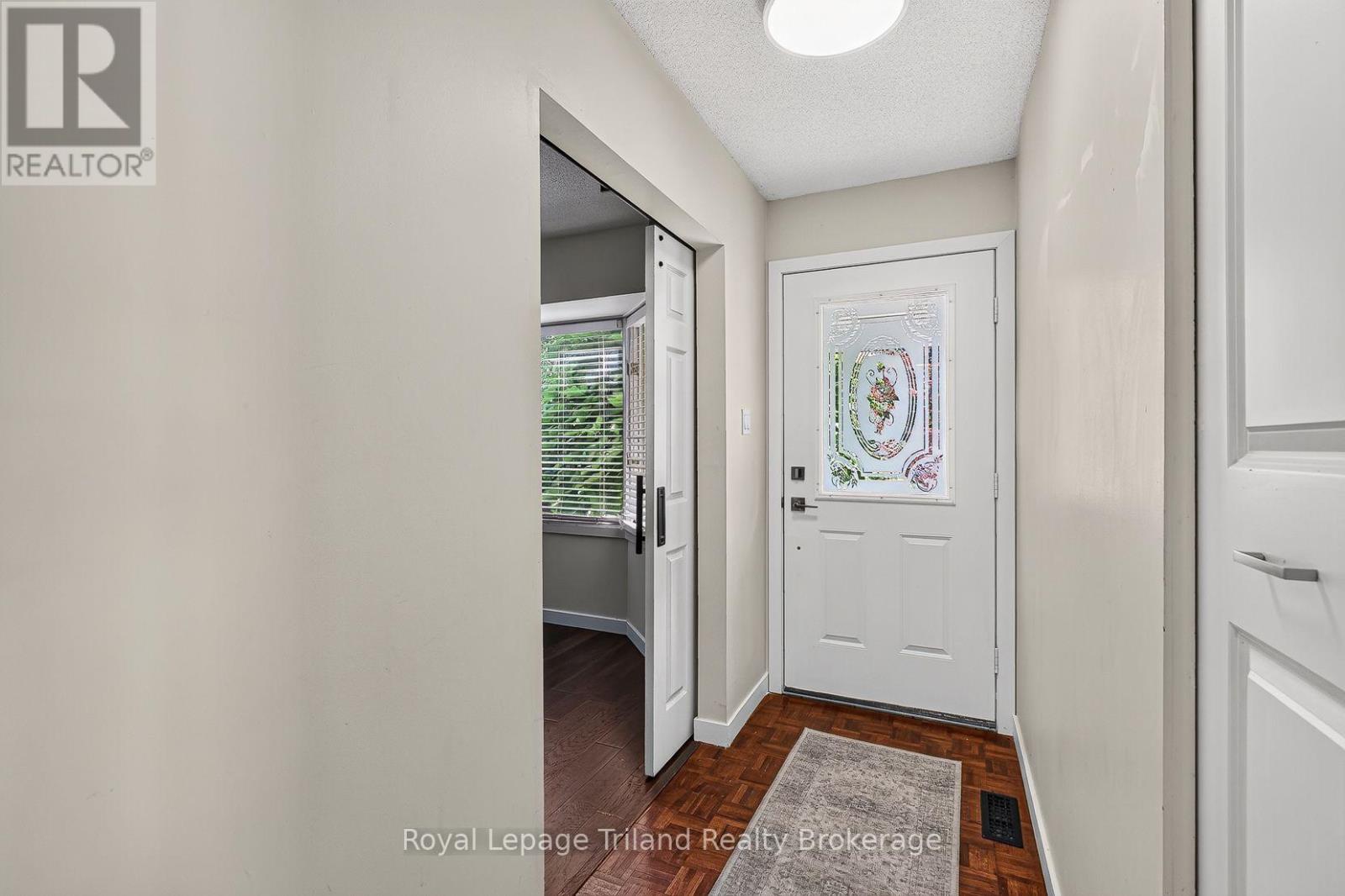 43 Dundee Court, London South, Ontario  N6C 5E4 - Photo 6 - X13831286
