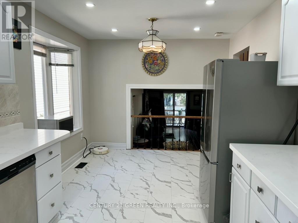 4252 Tea Garden Circle, Mississauga, Ontario  L5B 2W8 - Photo 12 - W13829278