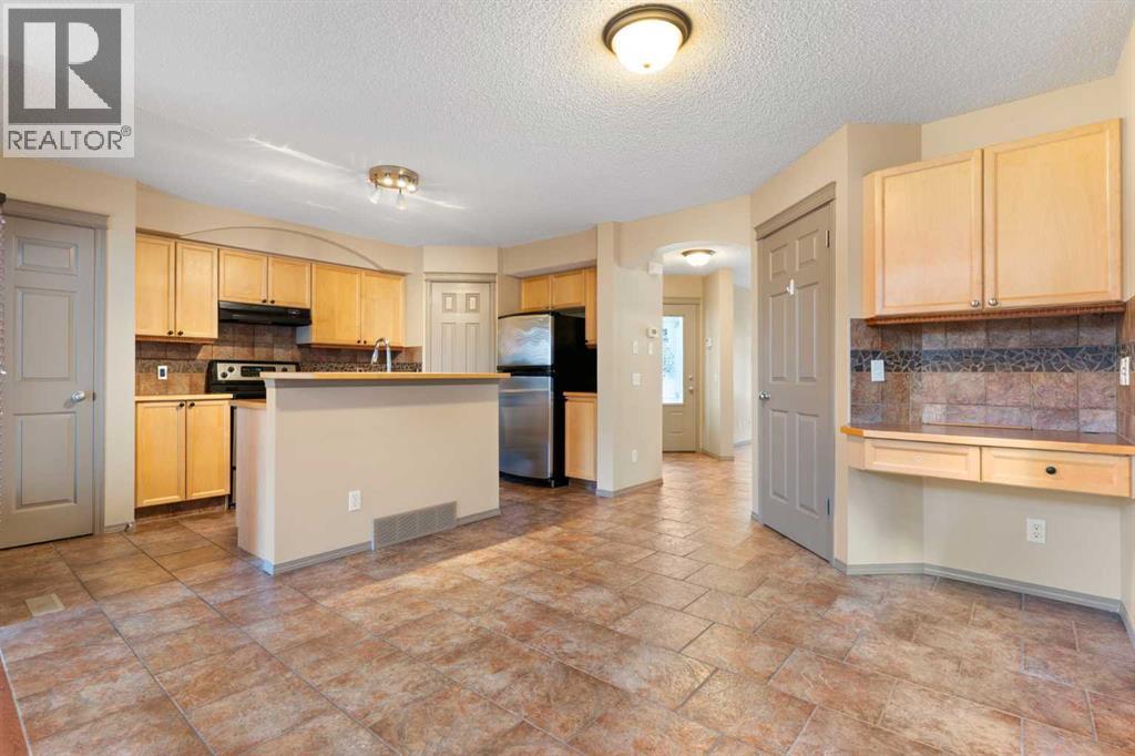 12 Tuscany Springs Circle Nw, Calgary, Alberta  T3L 2K8 - Photo 12 - A2345473