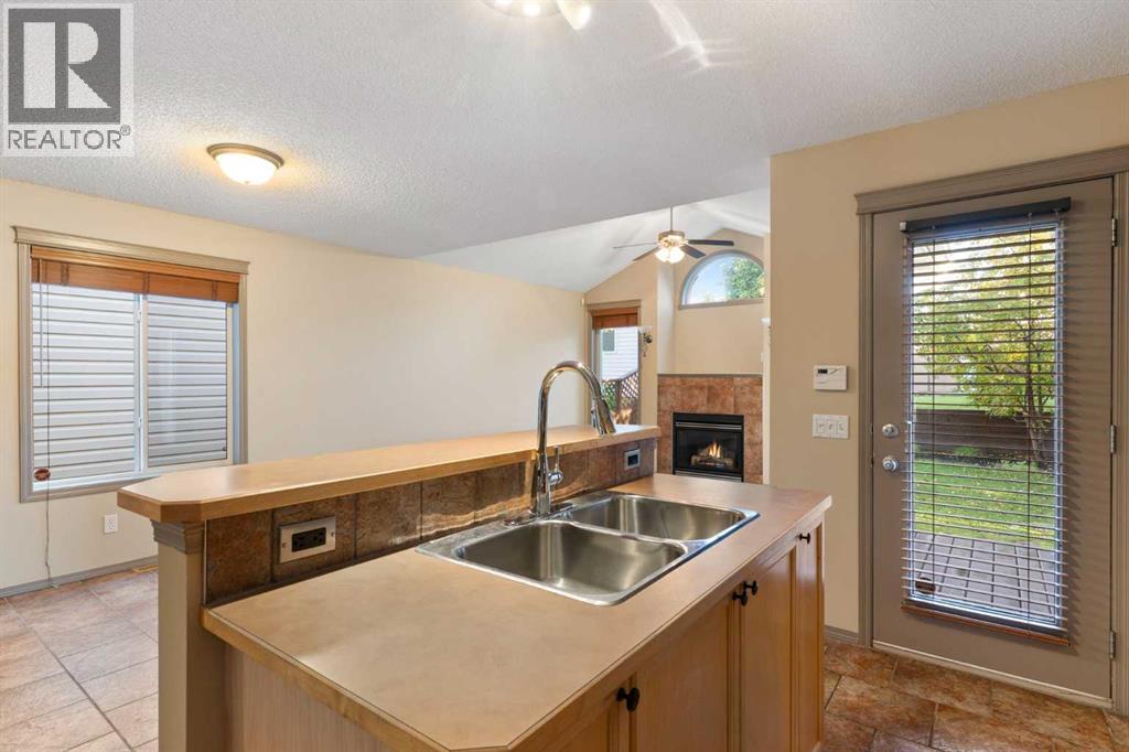 12 Tuscany Springs Circle Nw, Calgary, Alberta  T3L 2K8 - Photo 11 - A2345473