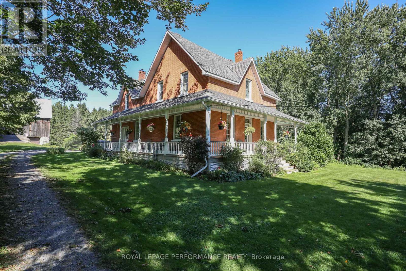 8253 RUSSELL ROAD, Ottawa, Ontario