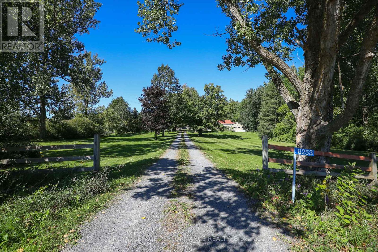 8253 Russell Road, Ottawa, Ontario  K4B 1J1 - Photo 3 - X13831326