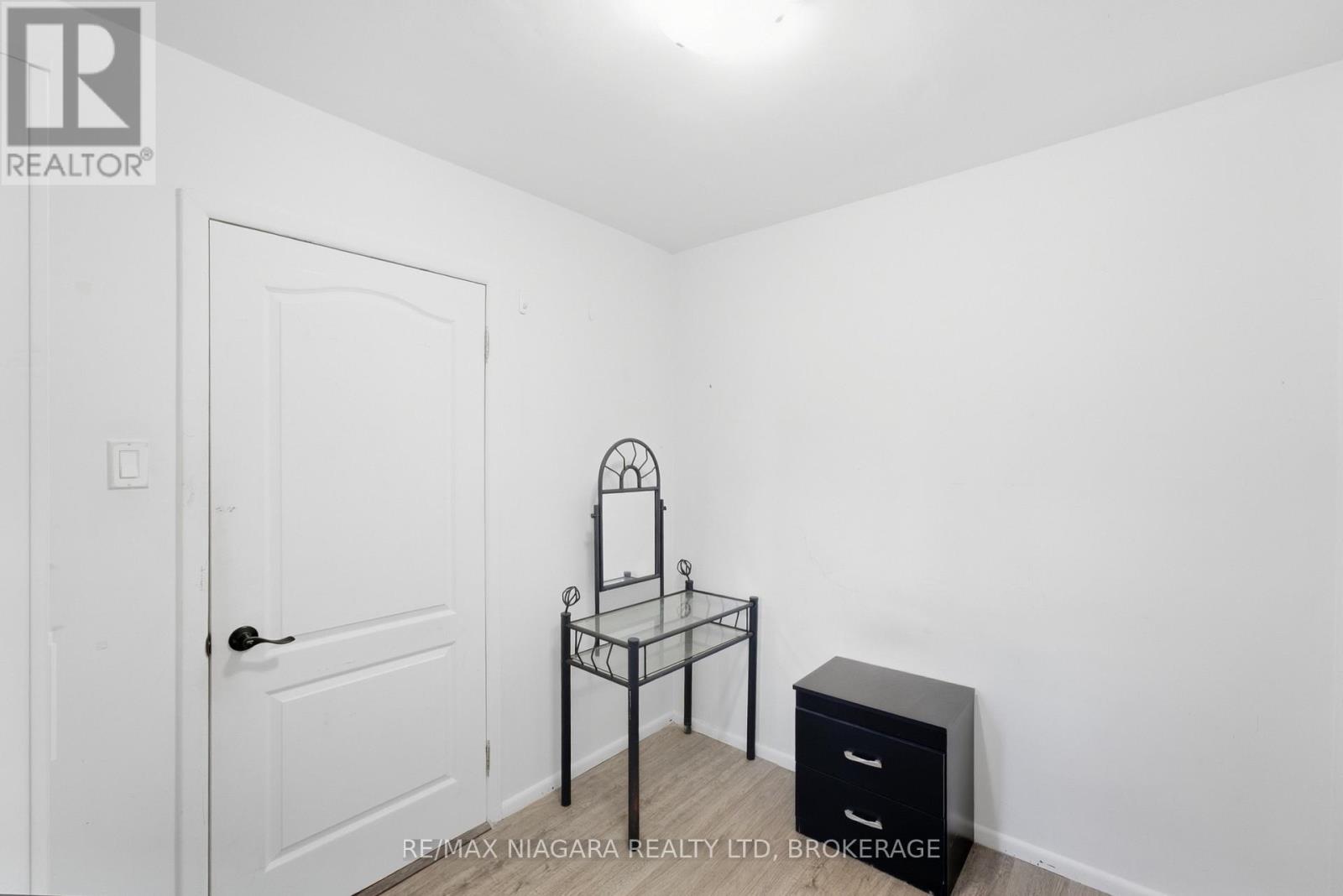 6525 Oneil Street, Niagara Falls (Stamford), Ontario L2J 1M7 - Photo 11 - X13831330