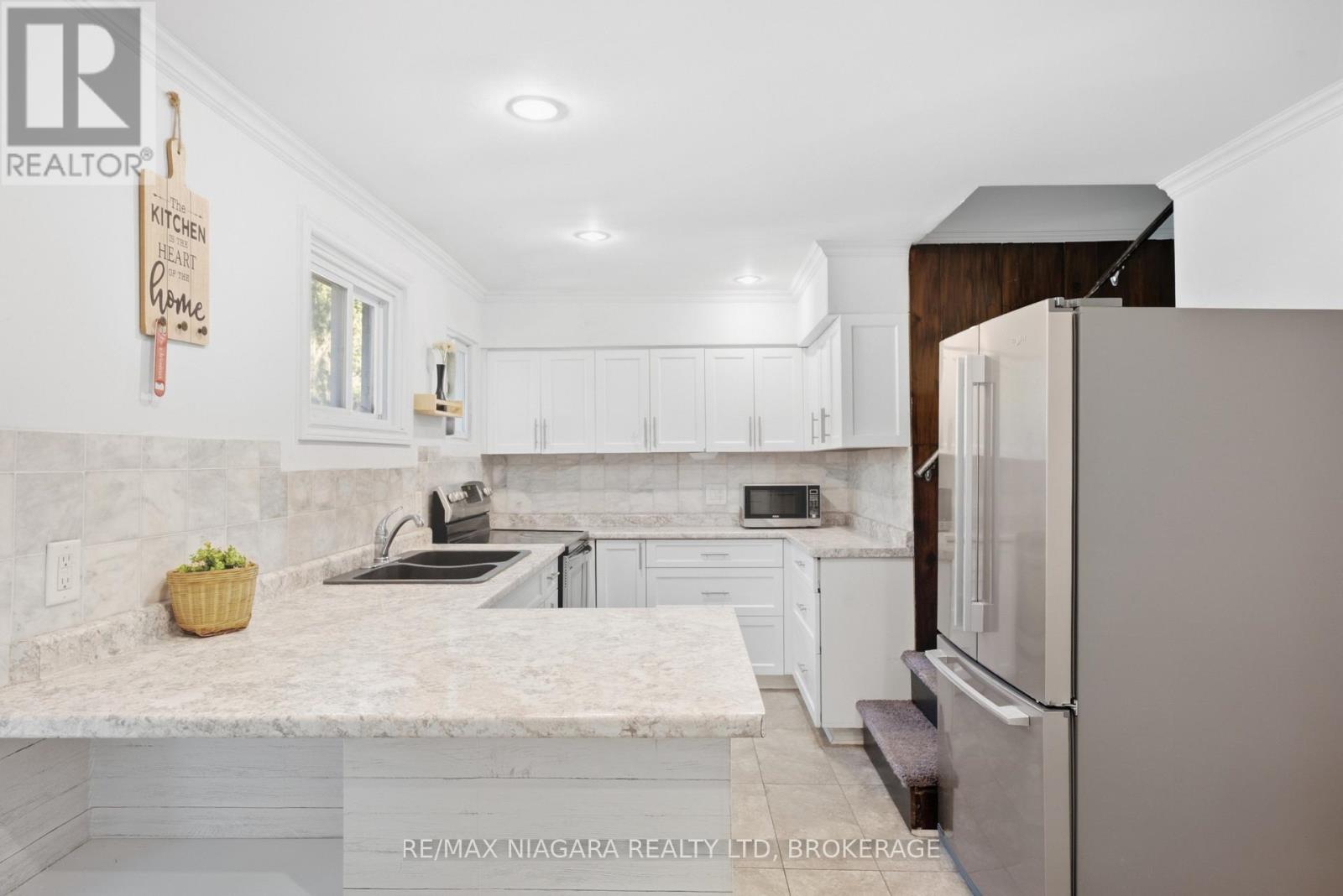 6525 Oneil Street, Niagara Falls (Stamford), Ontario L2J 1M7 - Photo 13 - X13831330