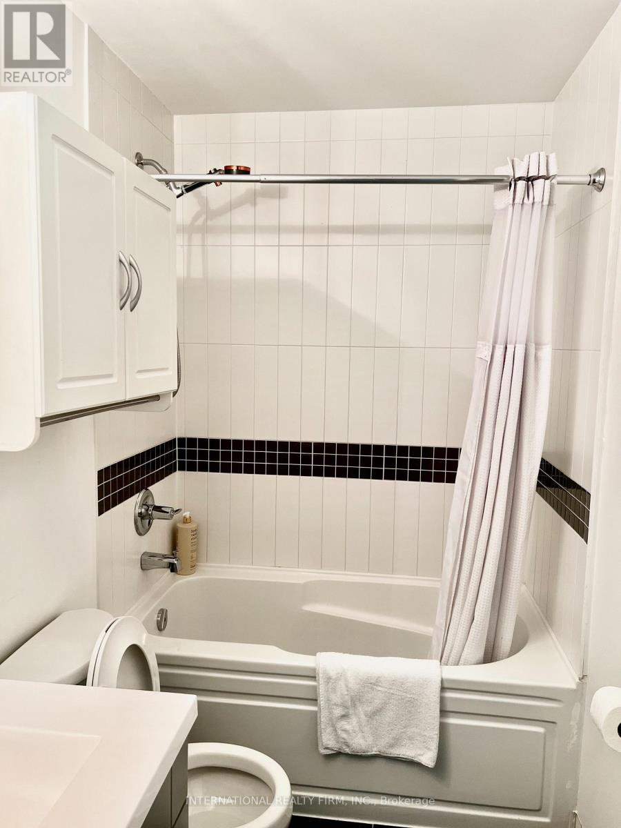 2923 - 165 Legion Road N, Toronto, Ontario  M8Y 0B3 - Photo 11 - W13831332