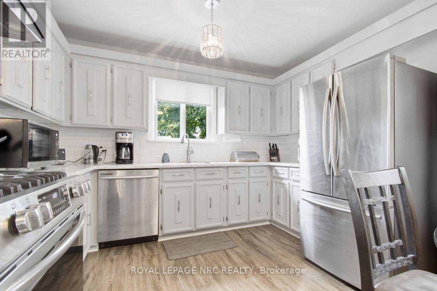 8031 Watson Street, Niagara Falls, Ontario  L2H 1E4 - Photo 18 - X13831024