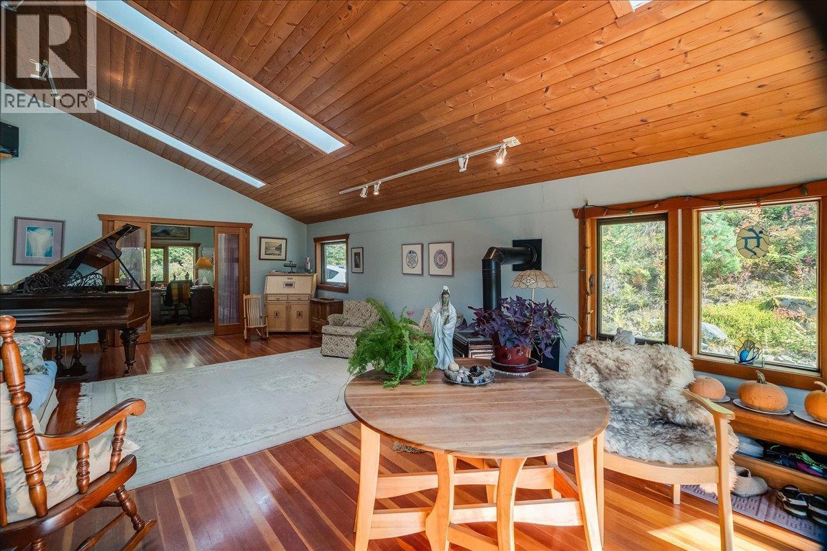 8494 Red Mountain Road, Silverton, British Columbia  V0G 1S0 - Photo 13 - 10401988