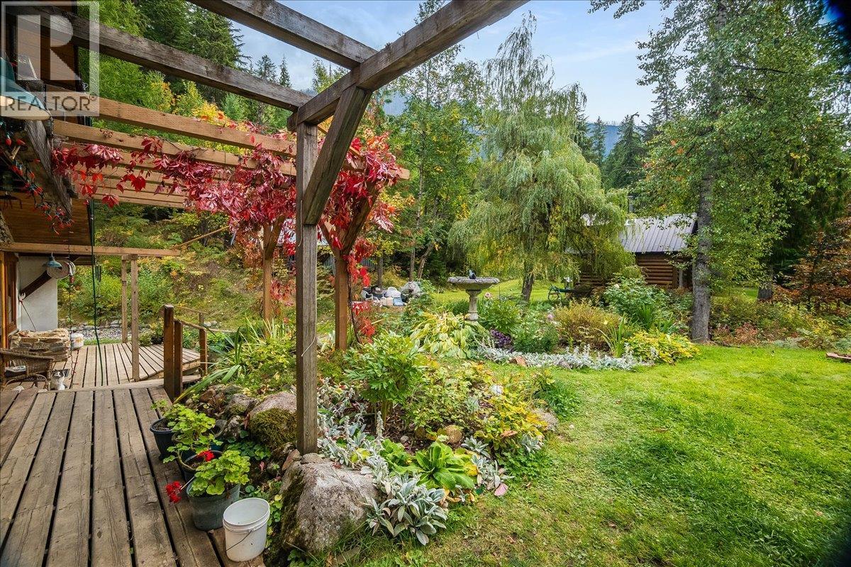 8494 Red Mountain Road, Silverton, British Columbia  V0G 1S0 - Photo 9 - 10401988