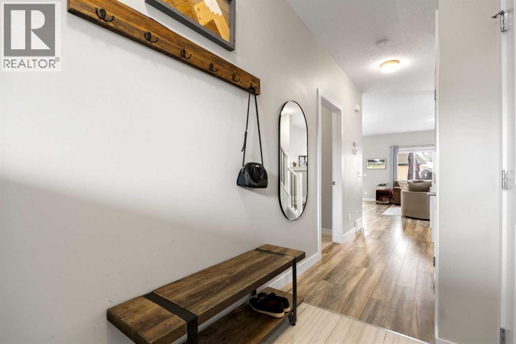 112 Reunion Loop NW, Airdrie, Alberta  T4B 4J6 - Photo 4 - A2347452