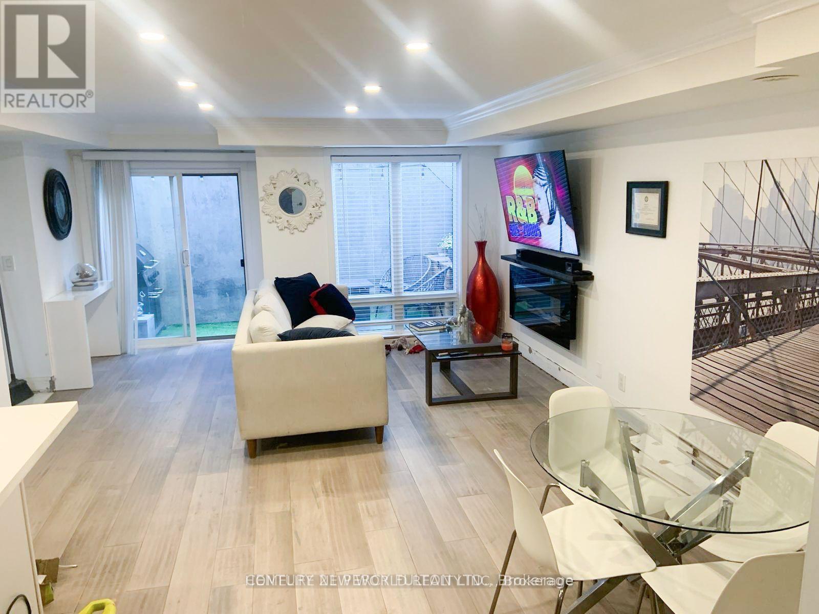 109 - 2 Dunsheath Way, Markham, Ontario  L6B 1N3 - Photo 2 - N13831366