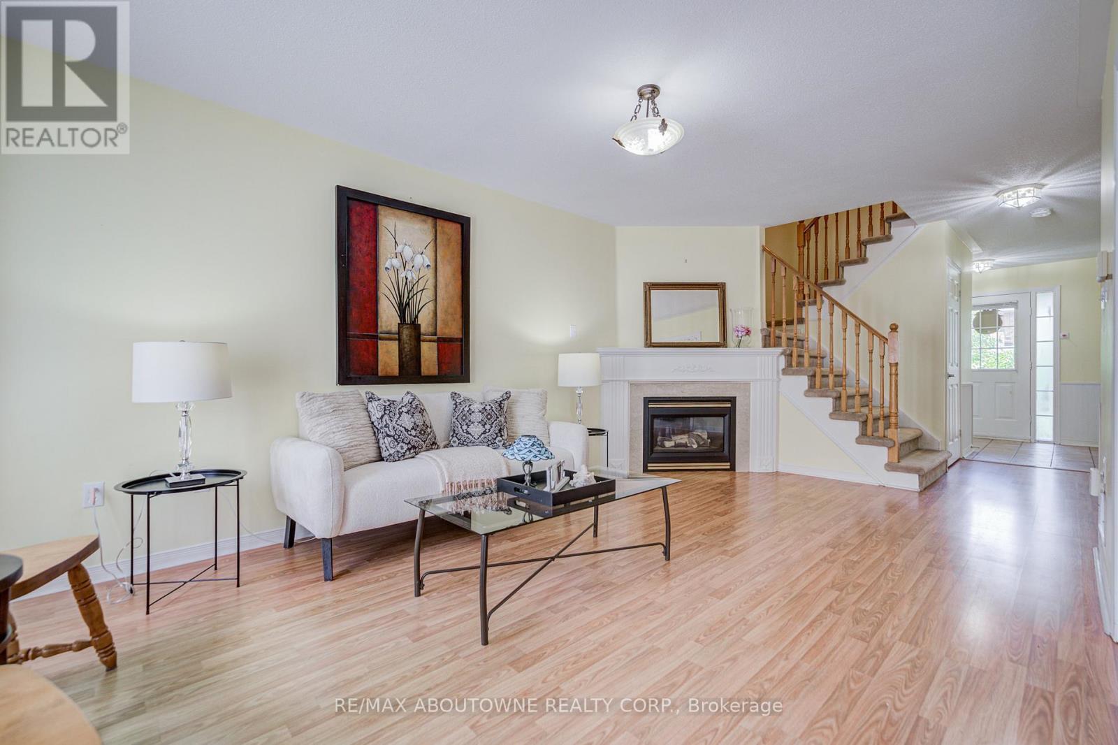 5128 Falconcrest Drive, Burlington, Ontario  L7L 6K4 - Photo 13 - W13831374