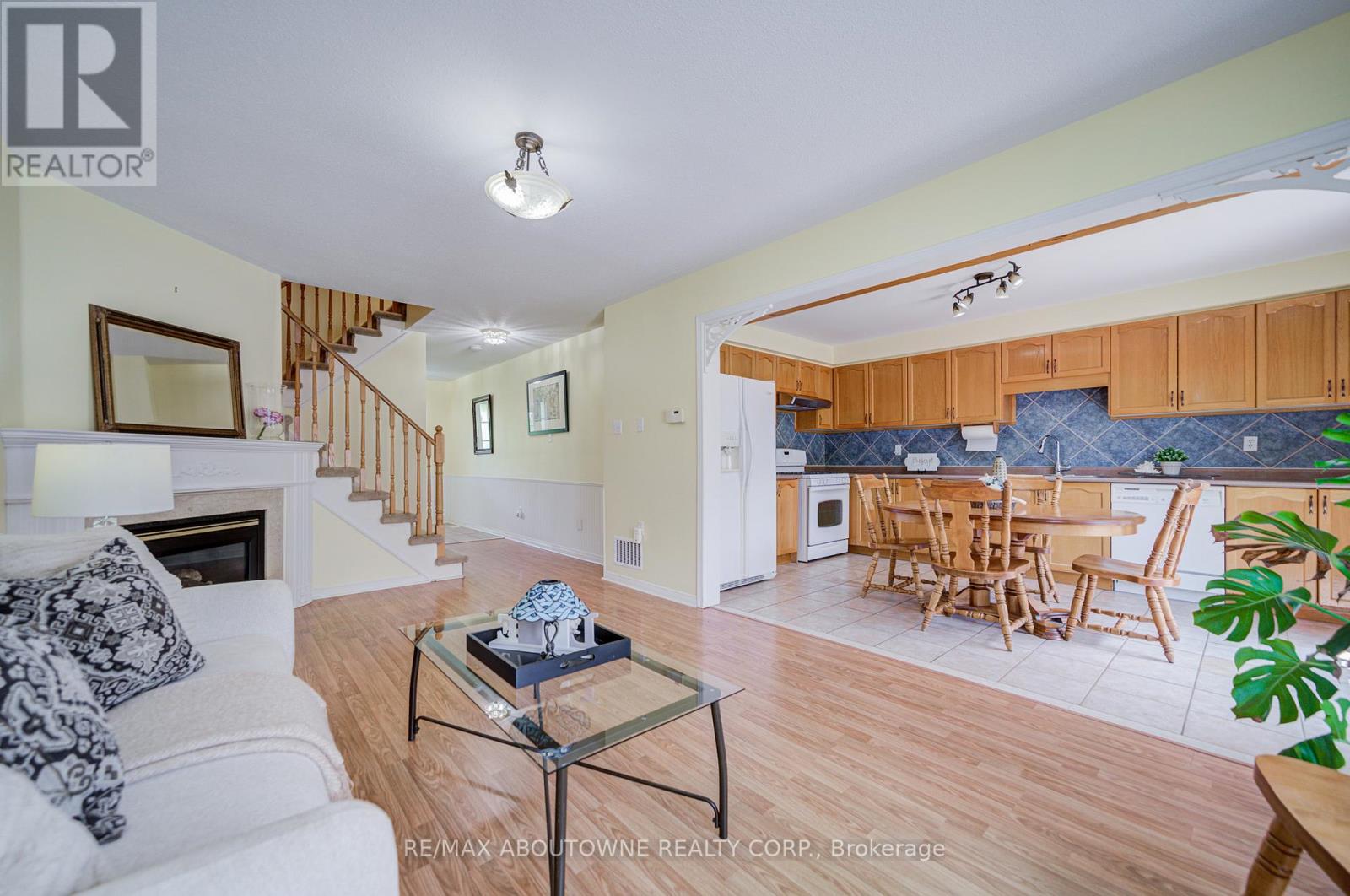 5128 Falconcrest Drive, Burlington, Ontario  L7L 6K4 - Photo 15 - W13831374