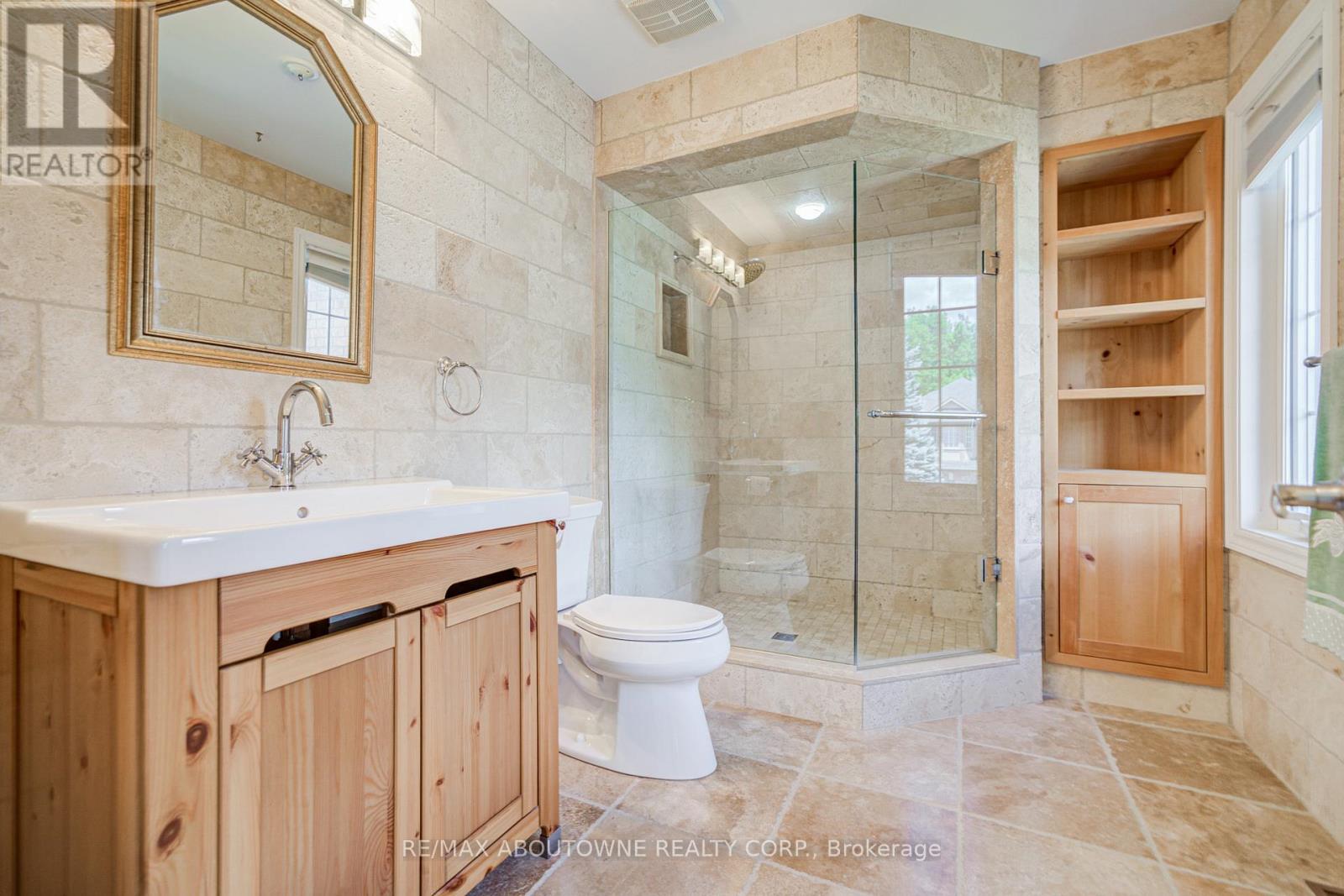 5128 Falconcrest Drive, Burlington, Ontario  L7L 6K4 - Photo 30 - W13831374