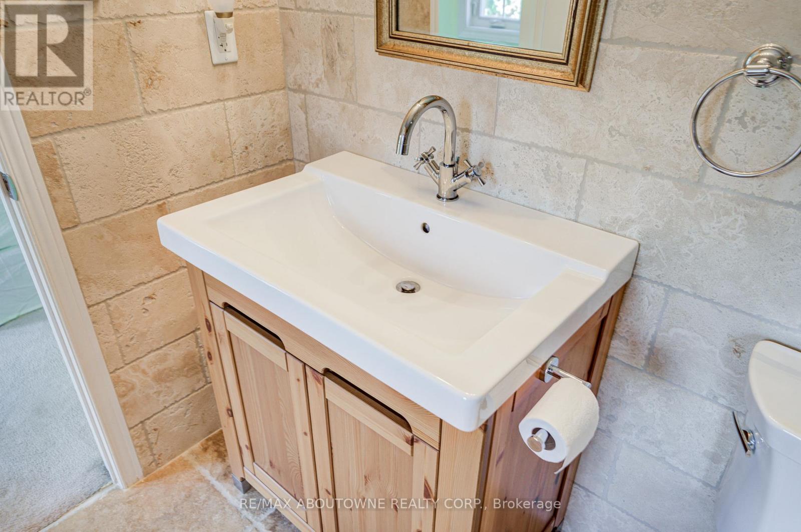5128 Falconcrest Drive, Burlington, Ontario  L7L 6K4 - Photo 31 - W13831374