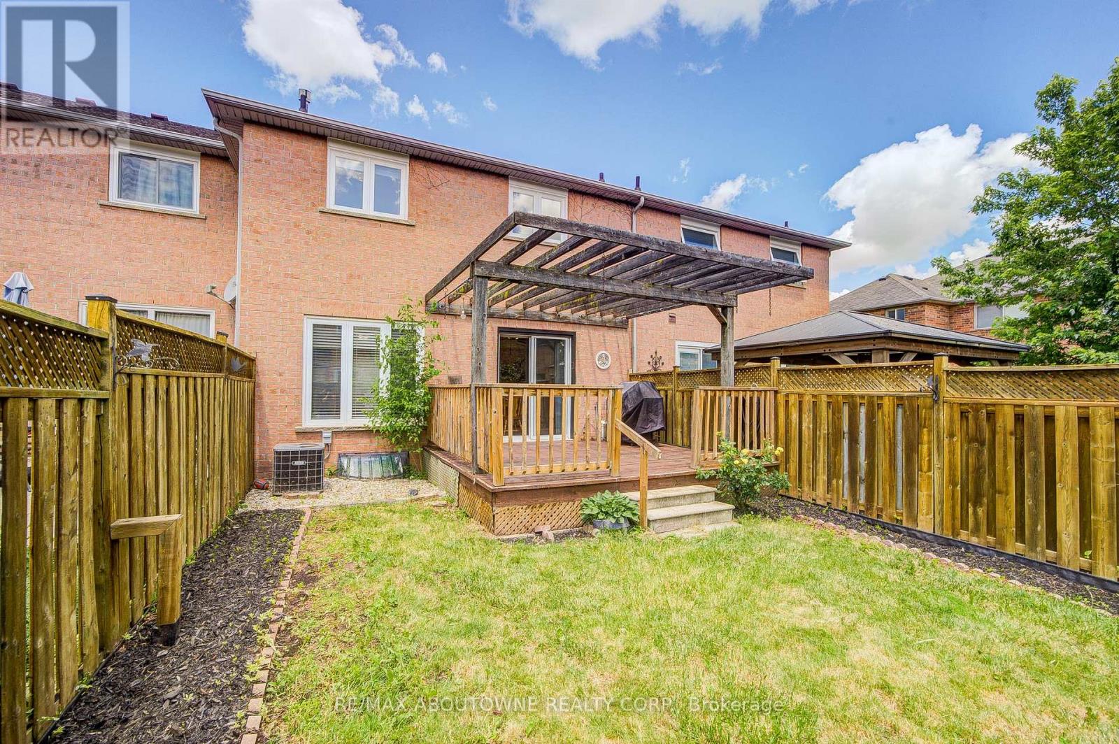 5128 Falconcrest Drive, Burlington, Ontario  L7L 6K4 - Photo 44 - W13831374