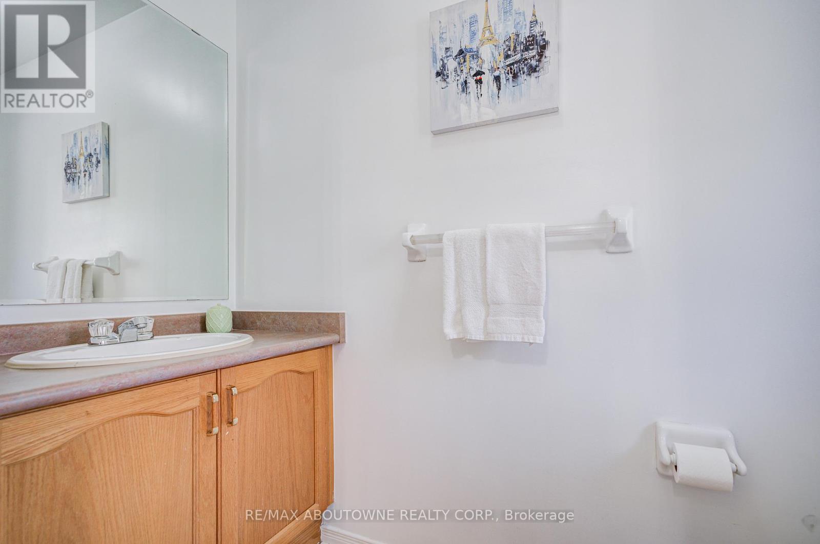 5128 Falconcrest Drive, Burlington, Ontario  L7L 6K4 - Photo 7 - W13831374