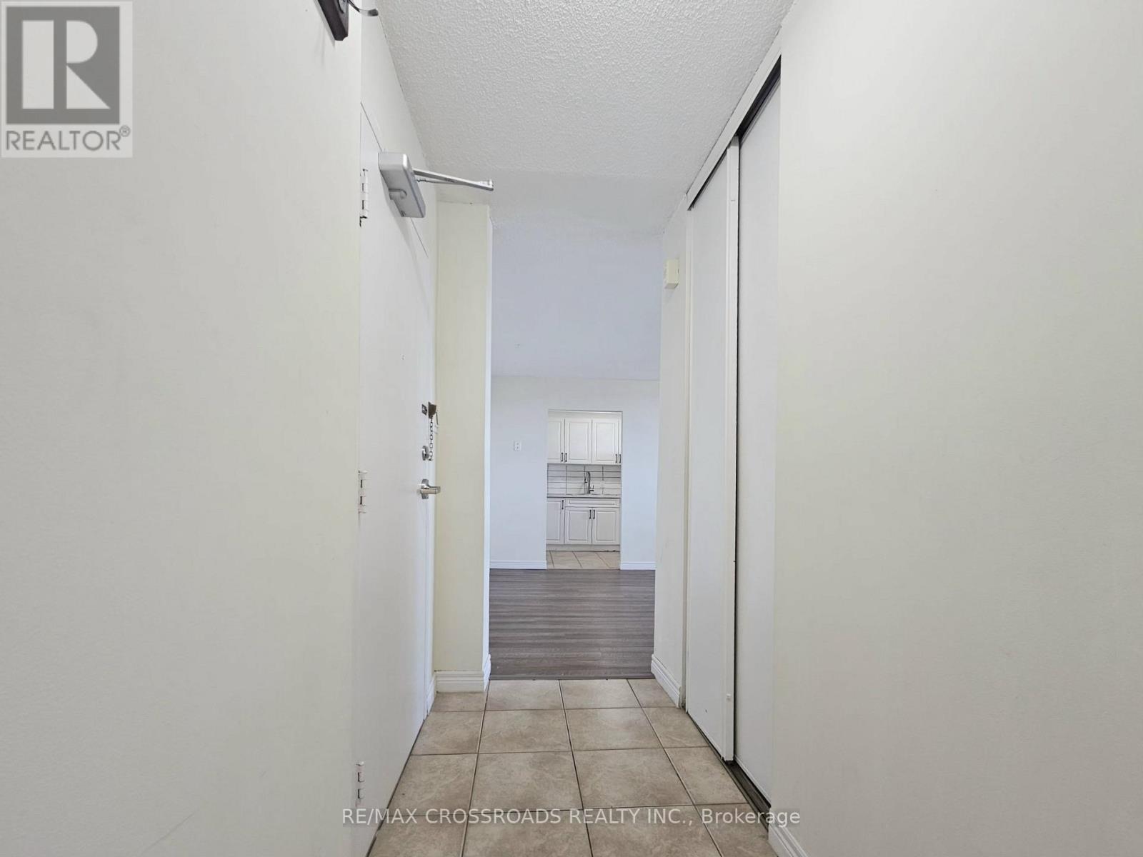 702 - 215 Glenridge Avenue, St. Catharines, Ontario  L2T 3J7 - Photo 2 - X13831370