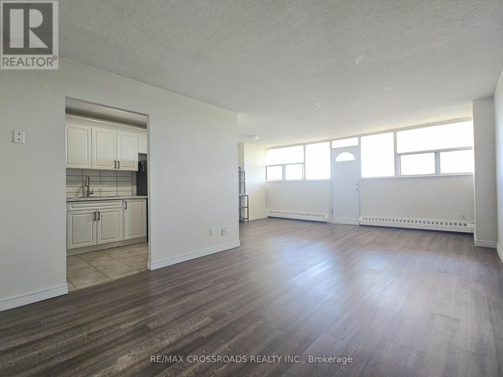 702 - 215 Glenridge Avenue, St. Catharines, Ontario  L2T 3J7 - Photo 3 - X13831370