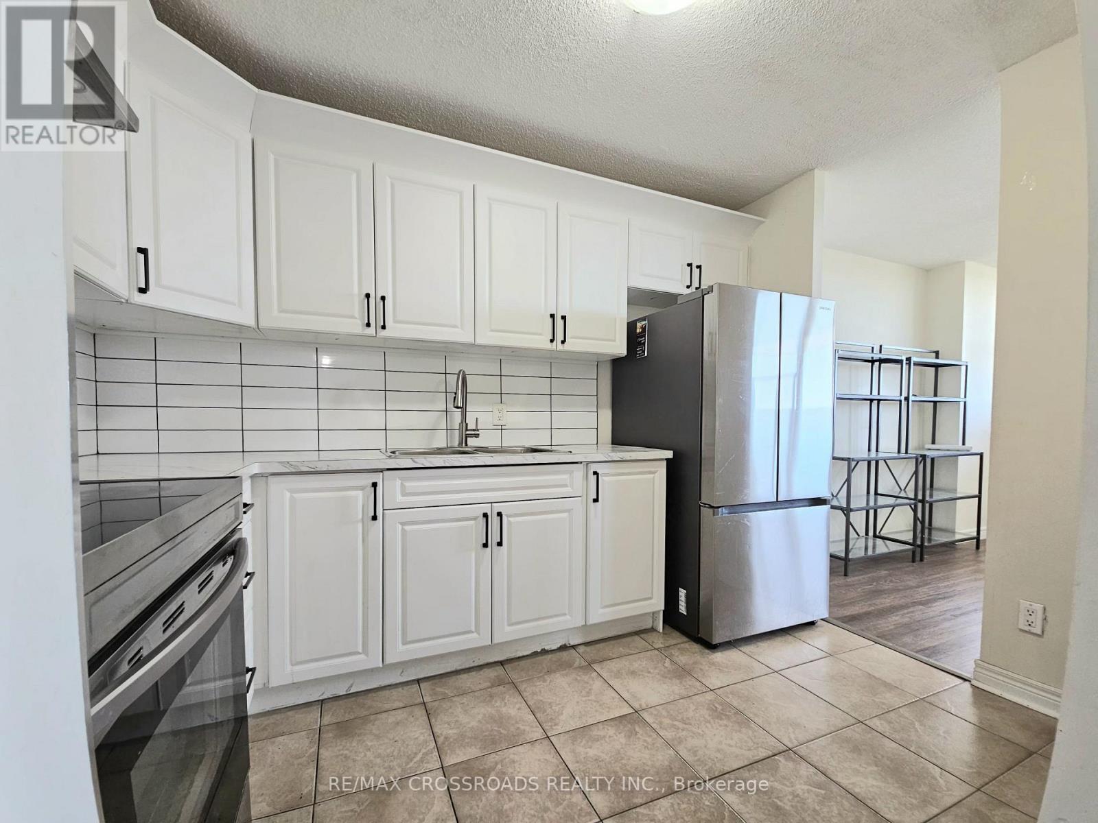 702 - 215 Glenridge Avenue, St. Catharines, Ontario  L2T 3J7 - Photo 6 - X13831370