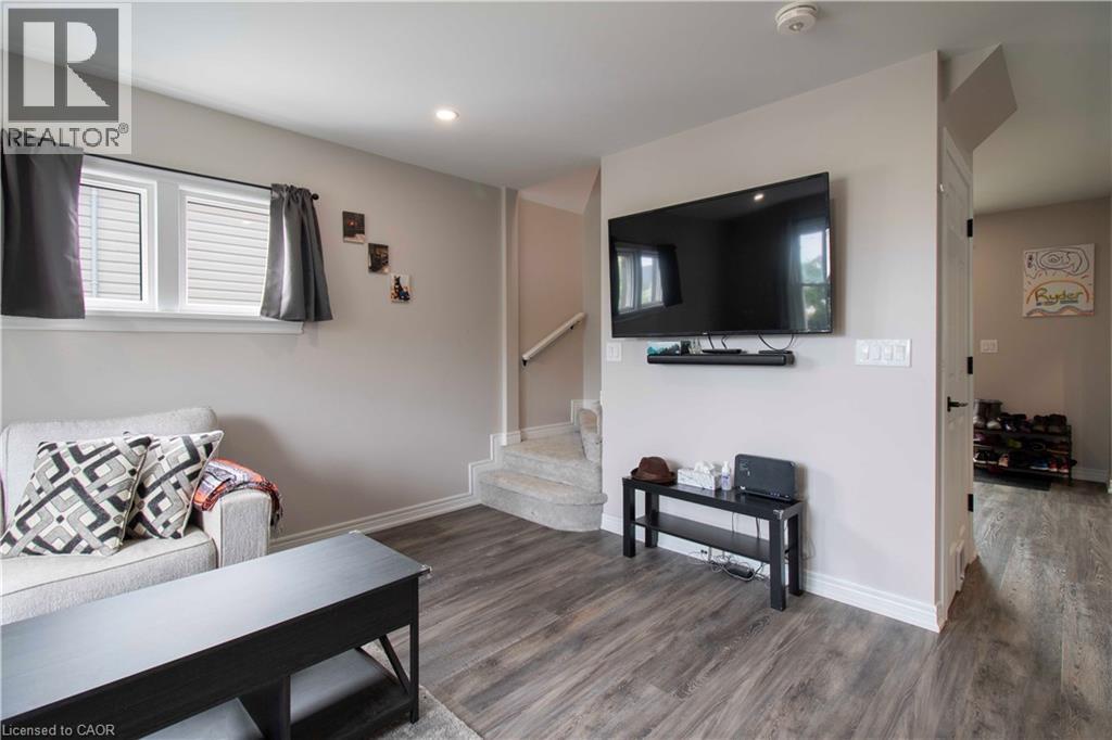 9 Bridge Street, St. Catharines, Ontario  L2S 2V7 - Photo 15 - 40866499