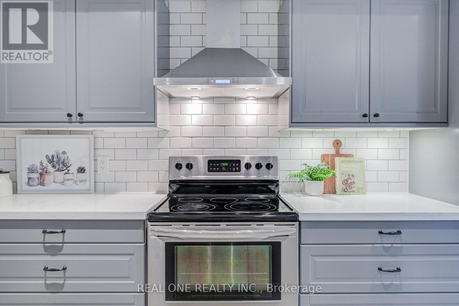 19 Battenberg Avenue, Toronto, Ontario M4L 1J7 - Photo 17 - E13831404