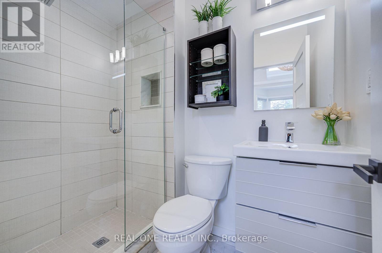 19 Battenberg Avenue, Toronto, Ontario M4L 1J7 - Photo 26 - E13831404