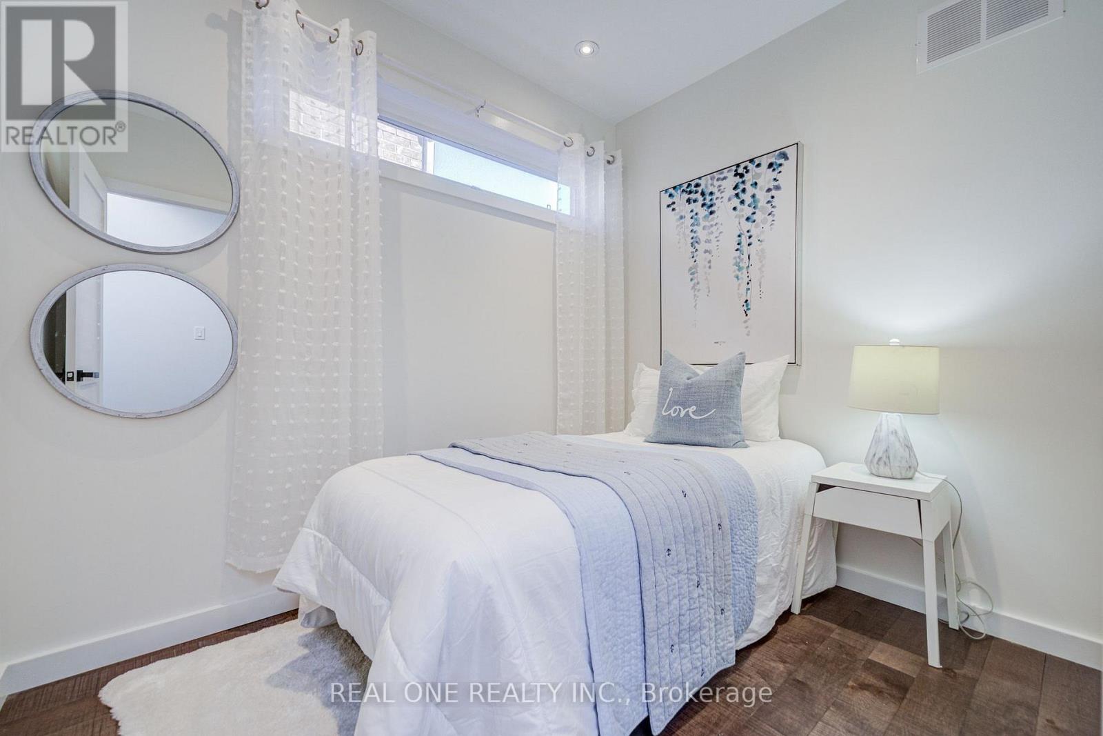 19 Battenberg Avenue, Toronto, Ontario M4L 1J7 - Photo 29 - E13831404