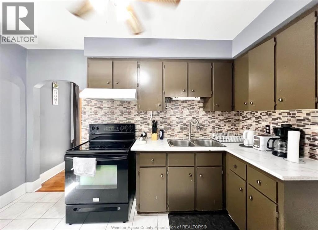 1484 Langlois Avenue, Windsor, Ontario  N8X 4M1 - Photo 4 - 26023645