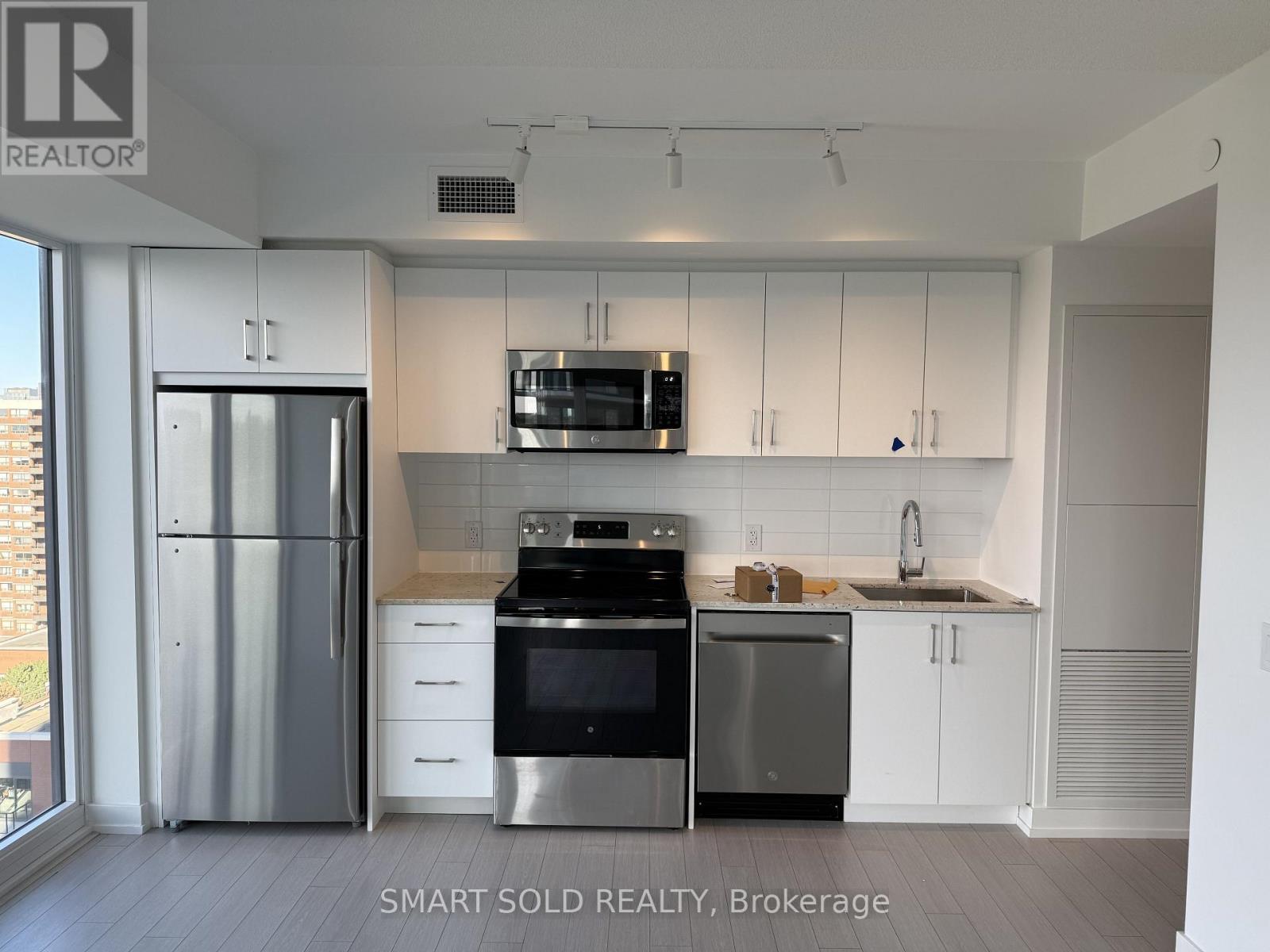 1219 - 4010 EGLINTON AVENUE W, Toronto, Ontario