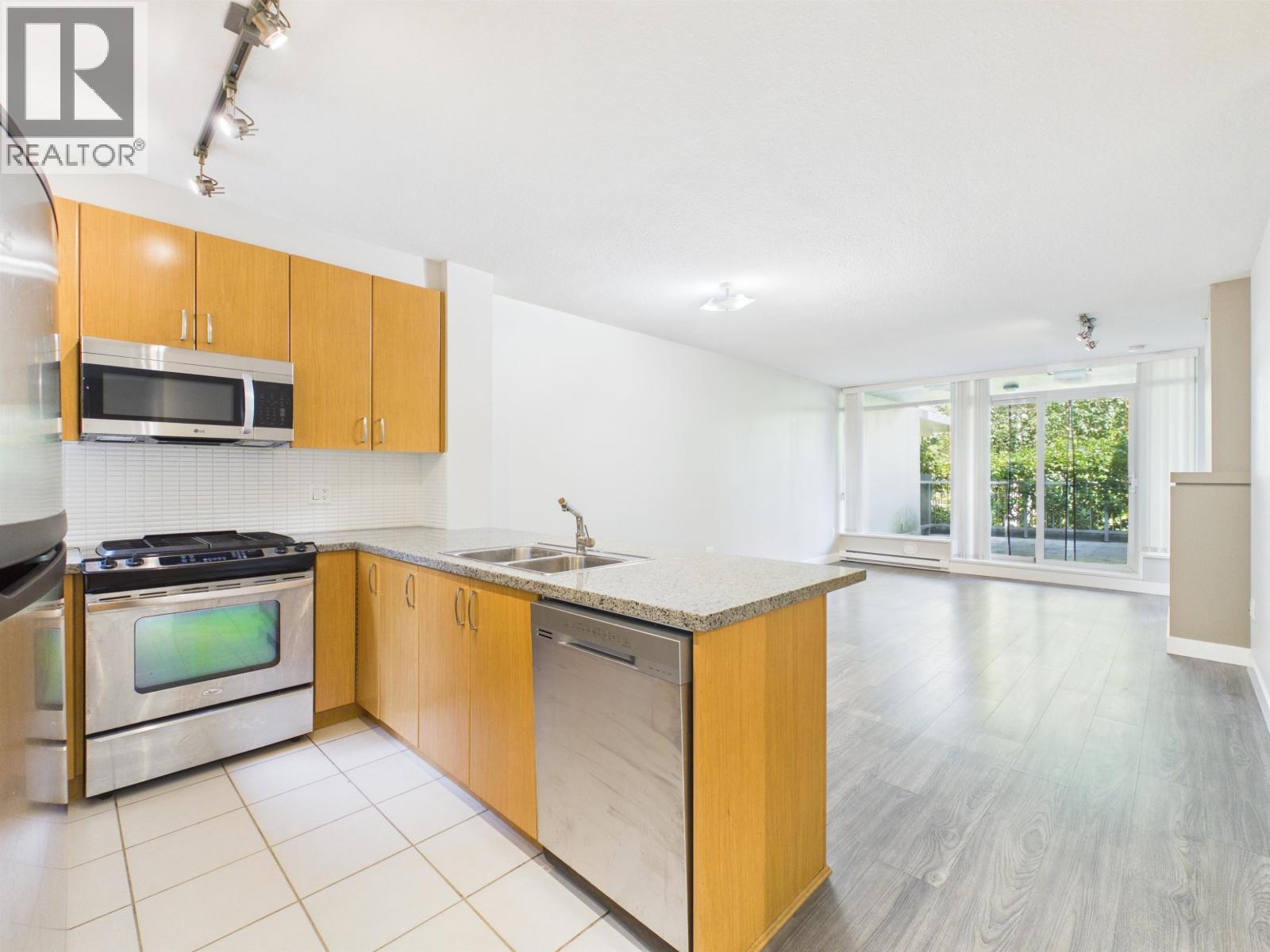 Th1 9188 University Crescent, Burnaby, British Columbia  V5A 0A5 - Photo 16 - R3167540