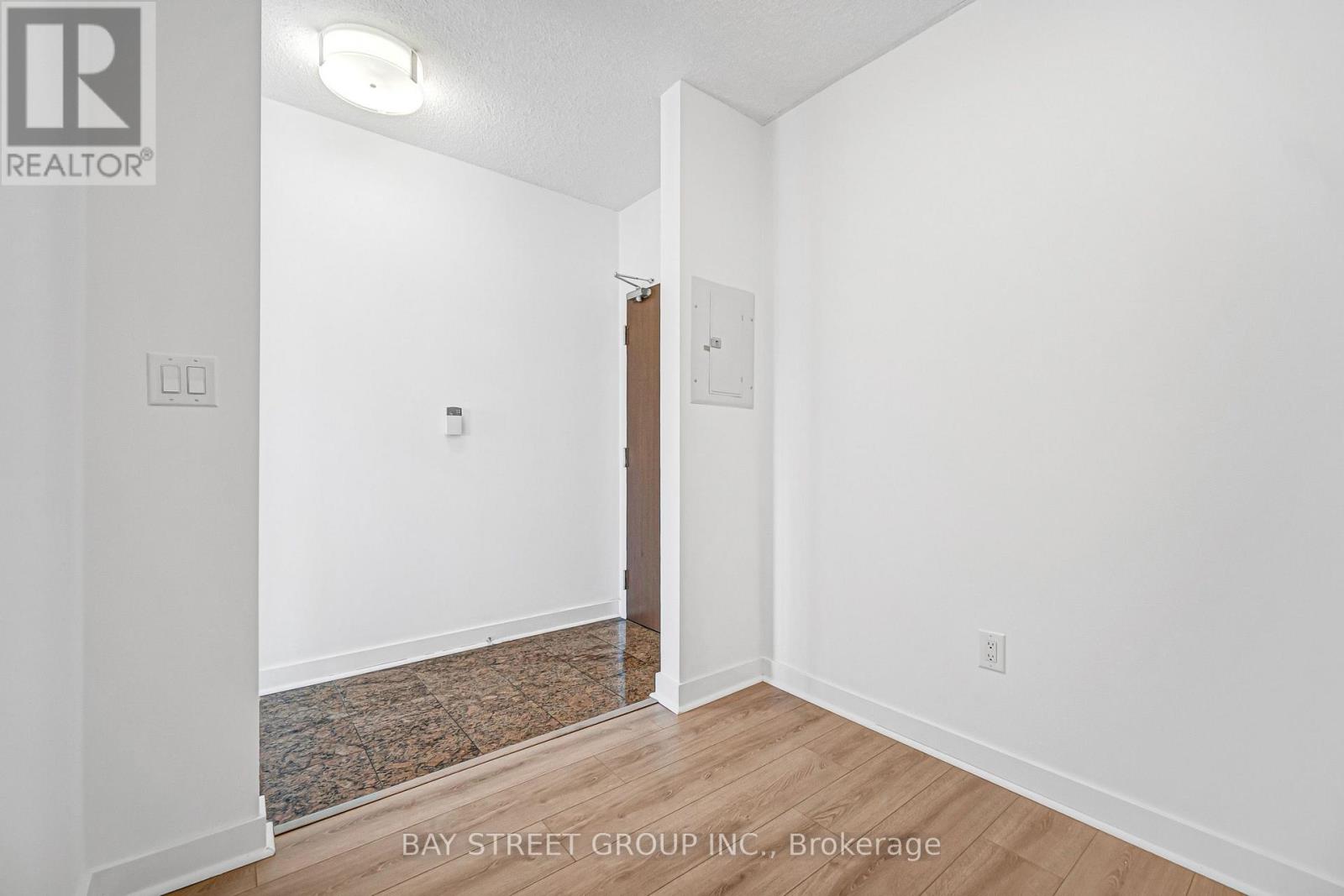 3703 - 35 Mariner Terrace, Toronto, Ontario  M5V 3V9 - Photo 17 - C13821958
