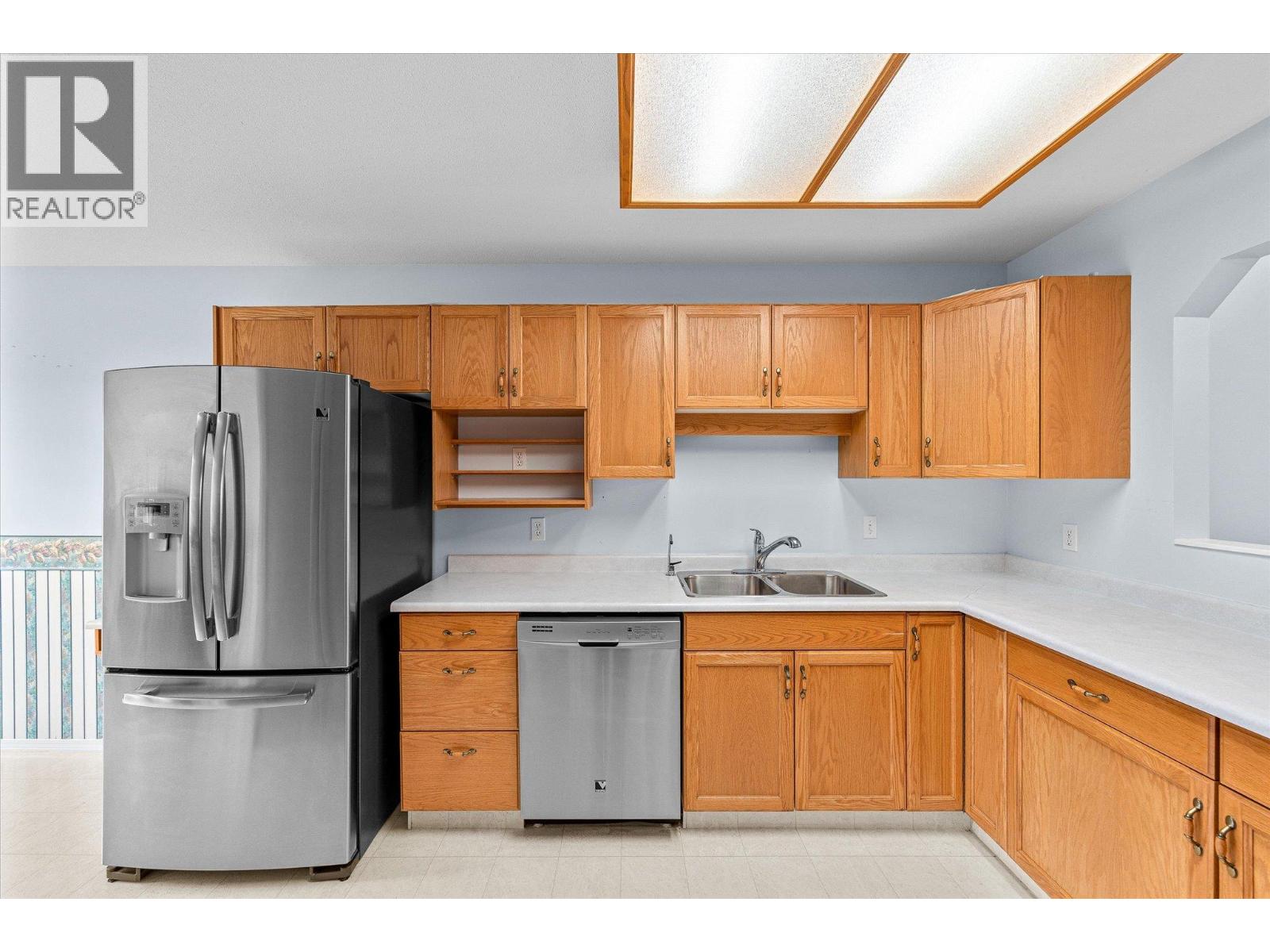 1874 Parkview Crescent Unit# 17, Kelowna, British Columbia  V1X 7G6 - Photo 3 - 10385177