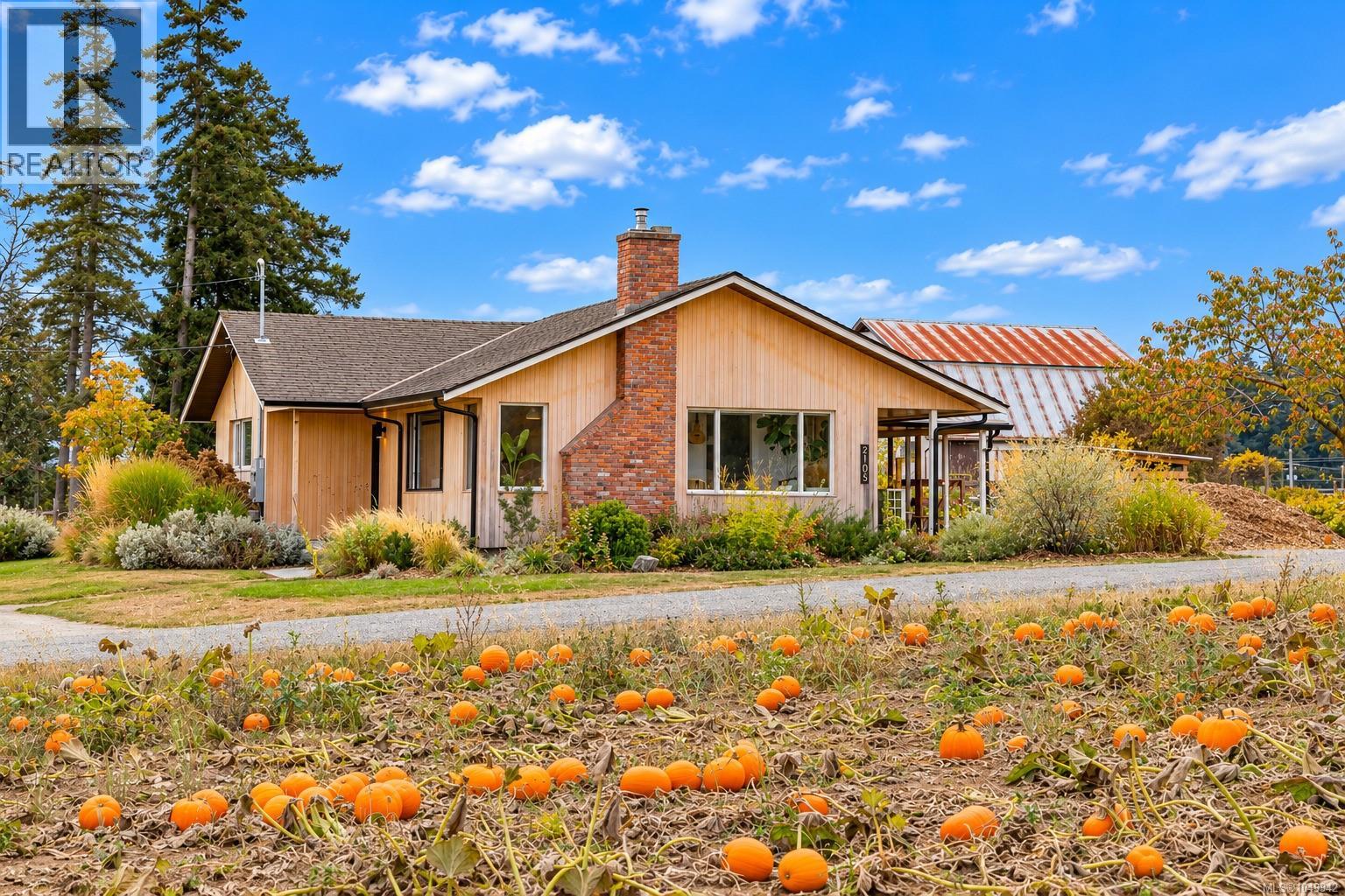 2105 Straitsview Rd, Central Saanich, British Columbia