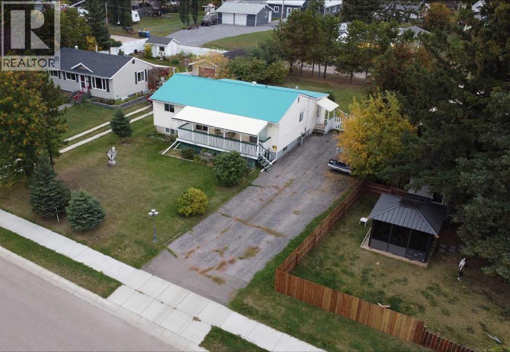 4108 49a Avenue, Innisfail, Alberta  T4G 1J9 - Photo 2 - A2347785