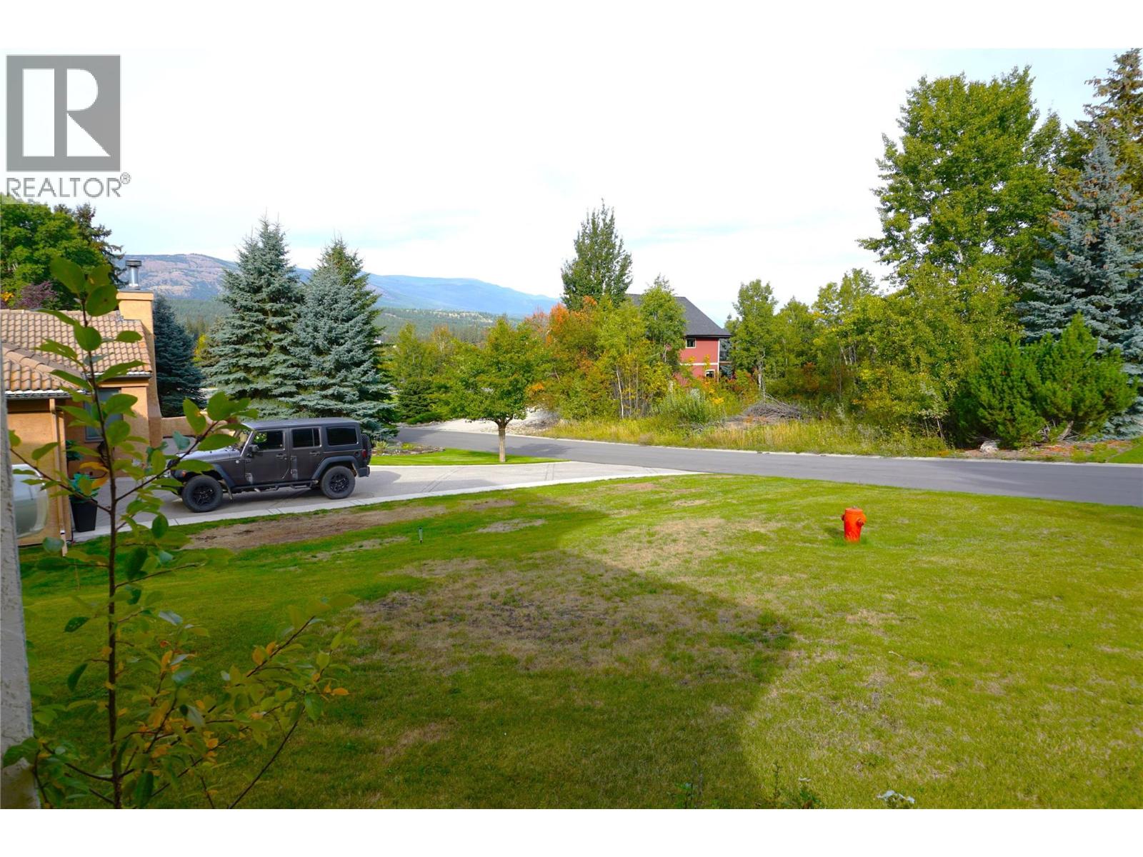 5121 Riverview Crescent, Fairmont Hot Springs, British Columbia  V0B 1L1 - Photo 3 - 10401940