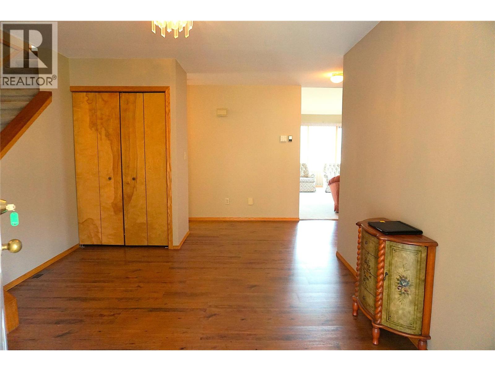 5121 Riverview Crescent, Fairmont Hot Springs, British Columbia  V0B 1L1 - Photo 4 - 10401940