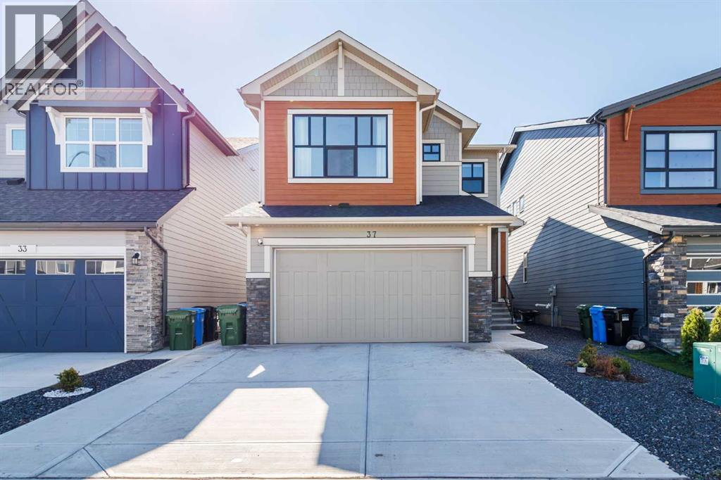 37 Rowmont Common Nw, Calgary, Alberta  T3L 0L4 - Photo 2 - A2346708