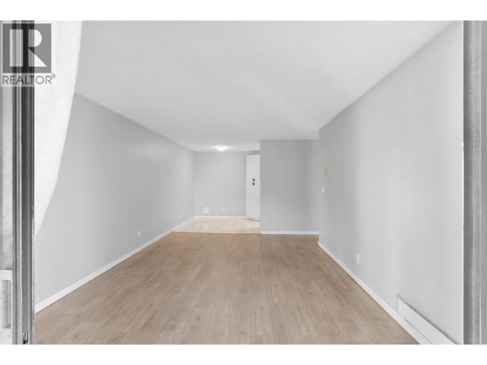 1595 Summit Drive Unit# 6, Kamloops, British Columbia  V2E 1E9 - Photo 4 - 10401335