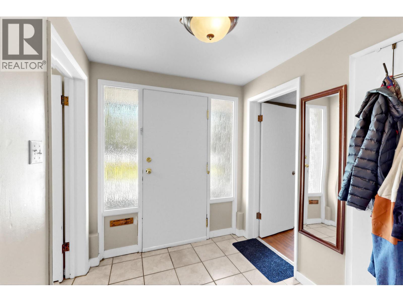 10111 Ainsworth Crescent, Richmond, British Columbia  V7A 3V3 - Photo 8 - R3147380