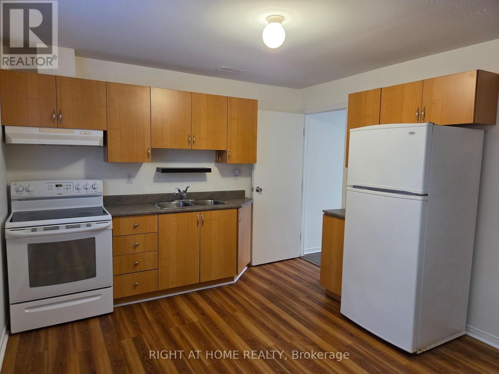 Lower - 35 Forest Dale Drive, Barrie, Ontario  L4M 6M7 - Photo 10 - S13826920