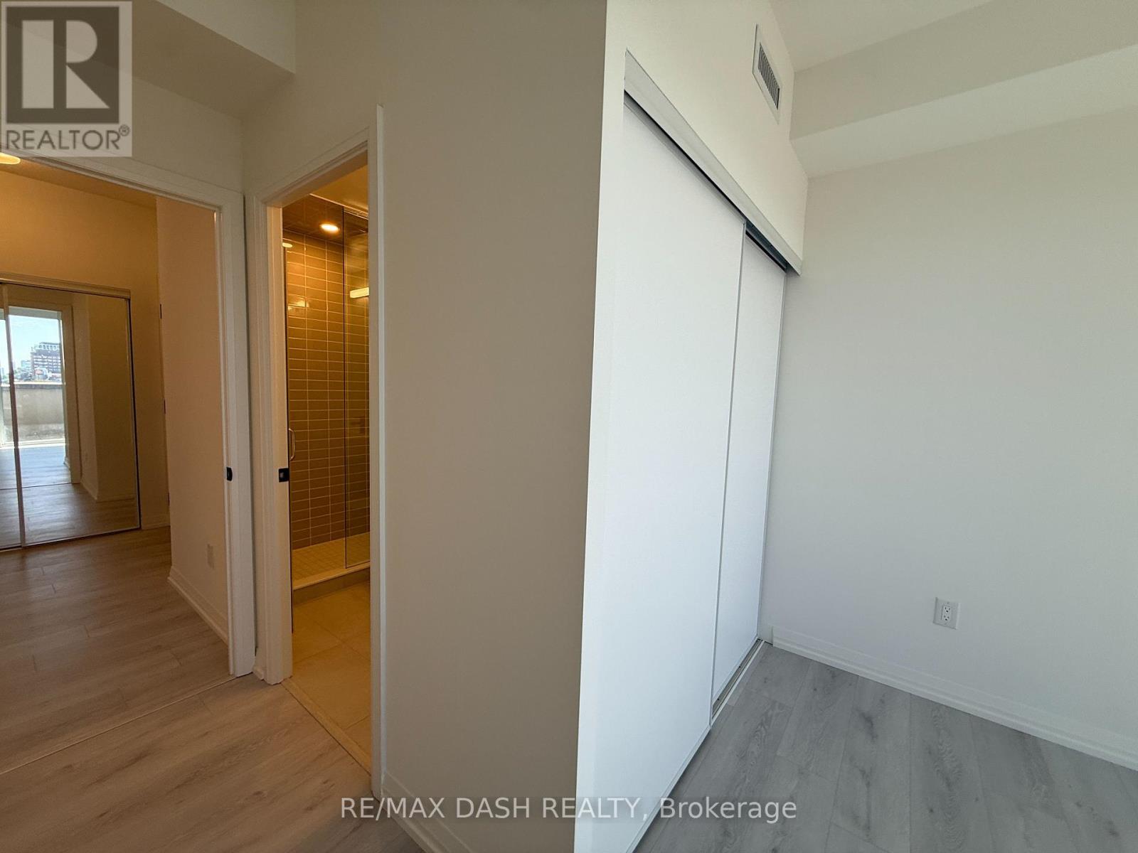 512 - 280 Dundas Street W, Toronto, Ontario M5T 0E3 - Photo 4 - C13831482